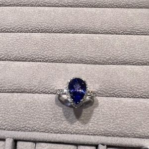 Custom Made 18k Solid White Gold Natural Diamonds and Tanzanite Ring